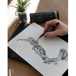 Tube métal de 9 feutres de dessin et écriture Uni Pin